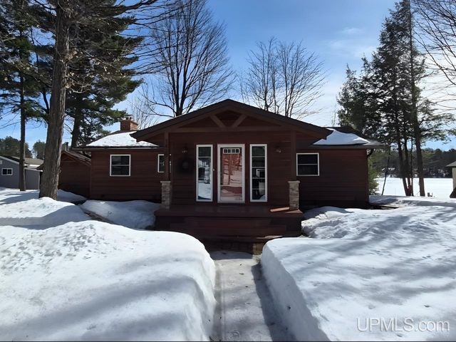 1429 W Shag Lakes Road, Gwinn, MI 49841