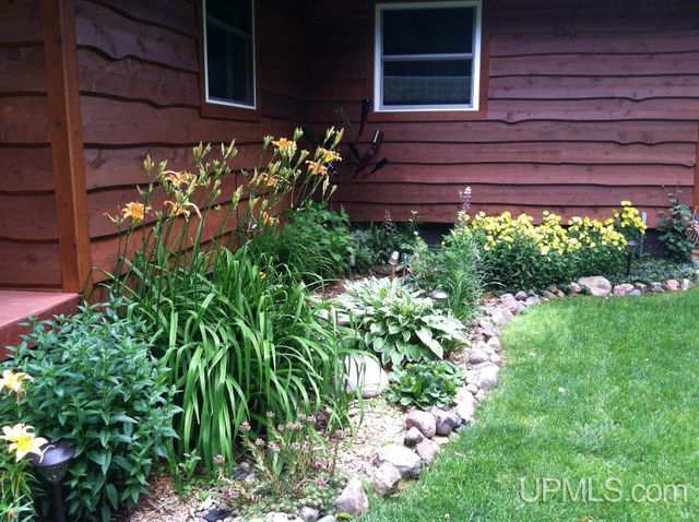 1429 W Shag Lakes Road, Gwinn, MI 49841