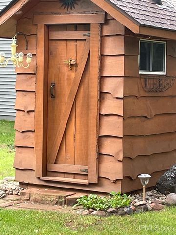 1429 W Shag Lakes Road, Gwinn, MI 49841