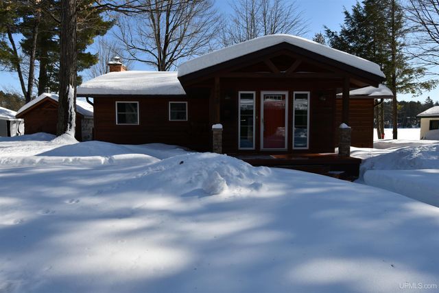 1429 W Shag Lakes Road, Gwinn, MI 49841