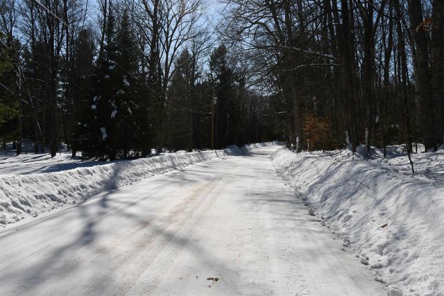 1429 W Shag Lakes Road, Gwinn, MI 49841