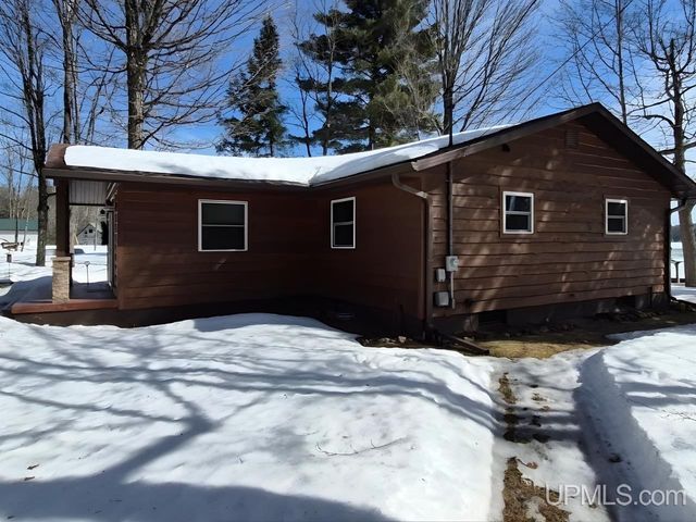 1429 W Shag Lakes Road, Gwinn, MI 49841