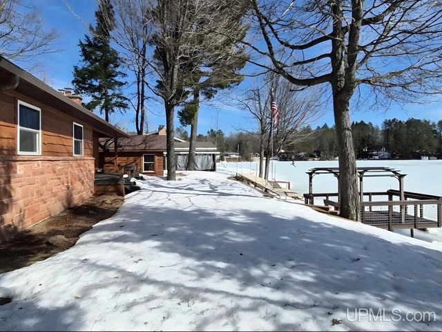 1429 W Shag Lakes Road, Gwinn, MI 49841