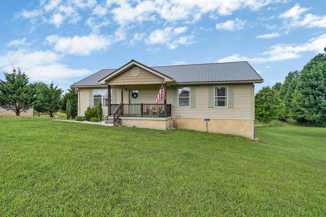 111 Cassie Ln, Grimsley, TN 38565