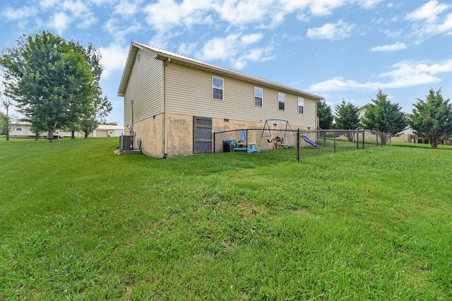 111 Cassie Ln, Grimsley, TN 38565