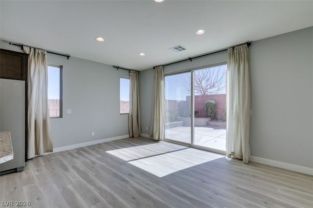 5885 West Agate Avenue, Las Vegas, NV 89139