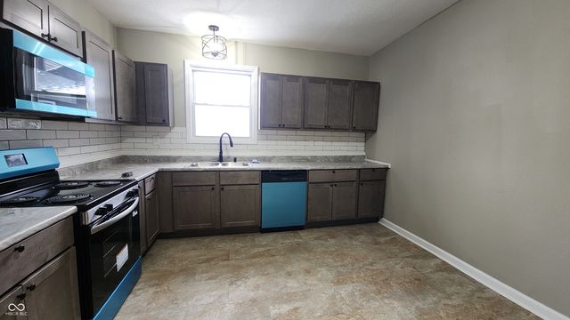 513 S Washington Street, Crawfordsville, IN 47933