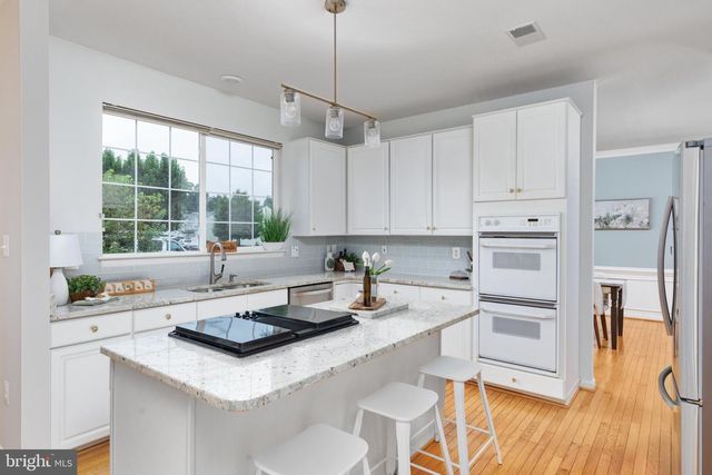 9195 MATTHEW DR, Manassas Park, VA 20111
