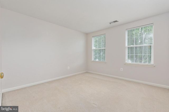 9195 MATTHEW DR, Manassas Park, VA 20111
