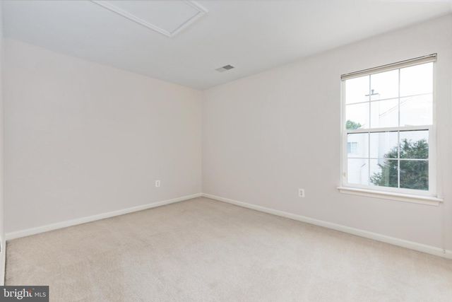 9195 MATTHEW DR, Manassas Park, VA 20111