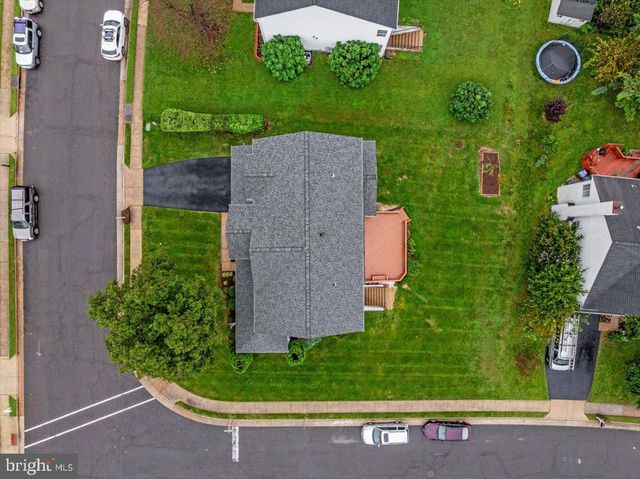 9195 MATTHEW DR, Manassas Park, VA 20111