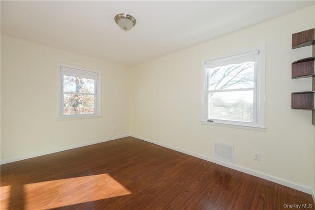 1320 Mamaroneck Avenue, Mamaroneck, NY 10543