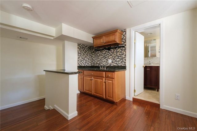 1320 Mamaroneck Avenue, Mamaroneck, NY 10543