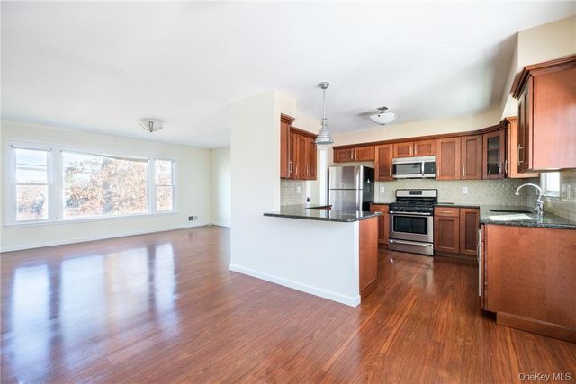 1320 Mamaroneck Avenue, Mamaroneck, NY 10543