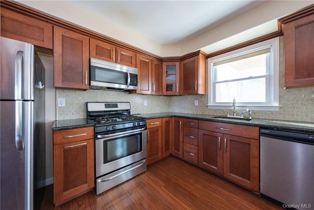 1320 Mamaroneck Avenue, Mamaroneck, NY 10543