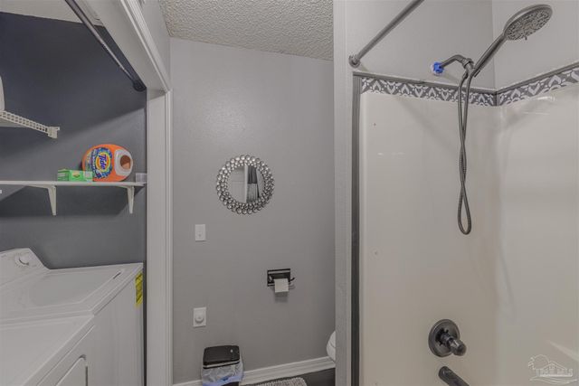 8139 Heirloom Dr, Pensacola, FL 32514