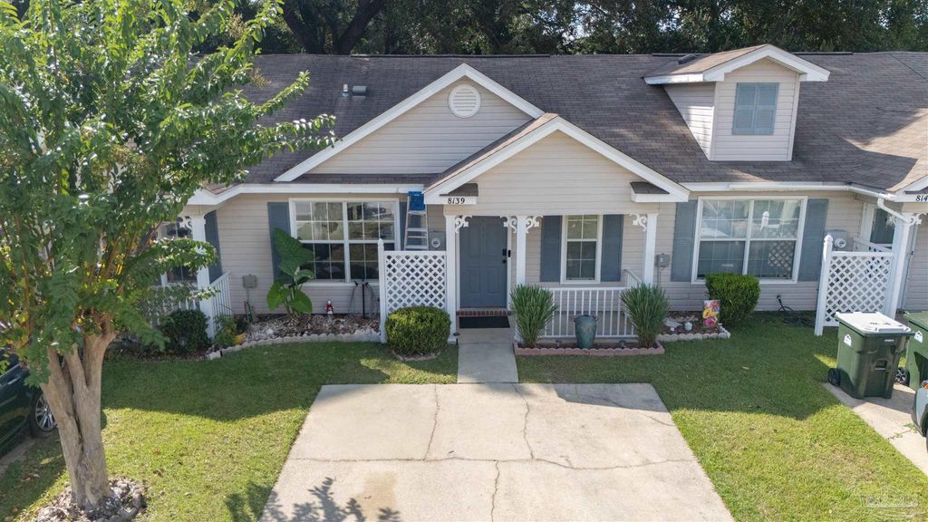 8139 Heirloom Dr, Pensacola, FL 32514
