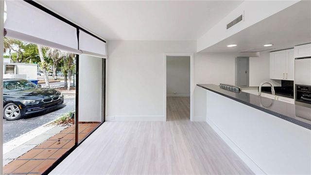 6610 E Miami Lakes Dr, Miami Lakes, FL 33014