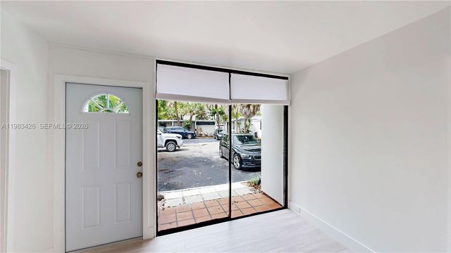 6610 E Miami Lakes Dr, Miami Lakes, FL 33014