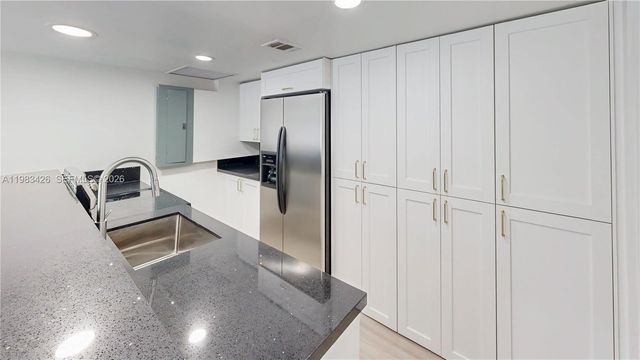 6610 E Miami Lakes Dr, Miami Lakes, FL 33014