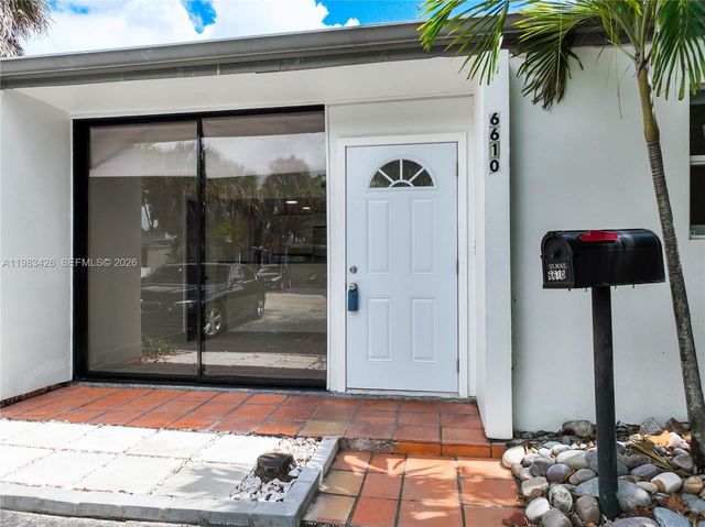 6610 E Miami Lakes Dr, Miami Lakes, FL 33014