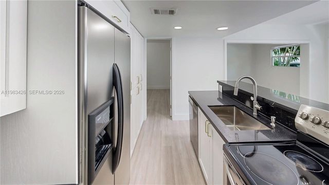 6610 E Miami Lakes Dr, Miami Lakes, FL 33014