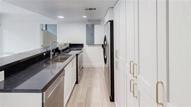 6610 E Miami Lakes Dr, Miami Lakes, FL 33014