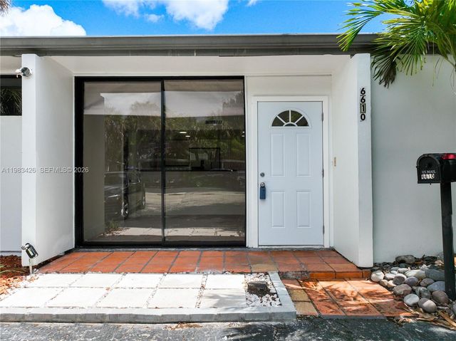 6610 E Miami Lakes Dr, Miami Lakes, FL 33014