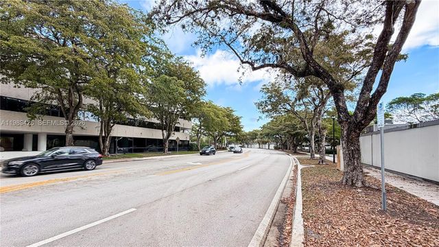 6610 E Miami Lakes Dr, Miami Lakes, FL 33014