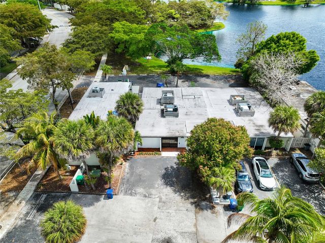 6610 E Miami Lakes Dr, Miami Lakes, FL 33014