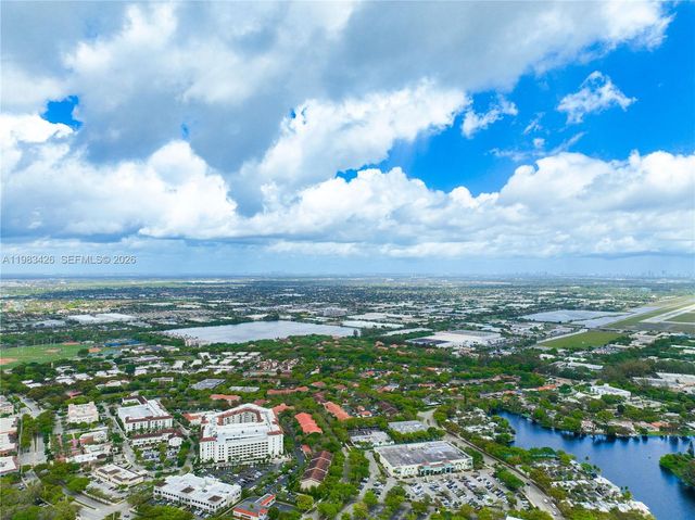 6610 E Miami Lakes Dr, Miami Lakes, FL 33014