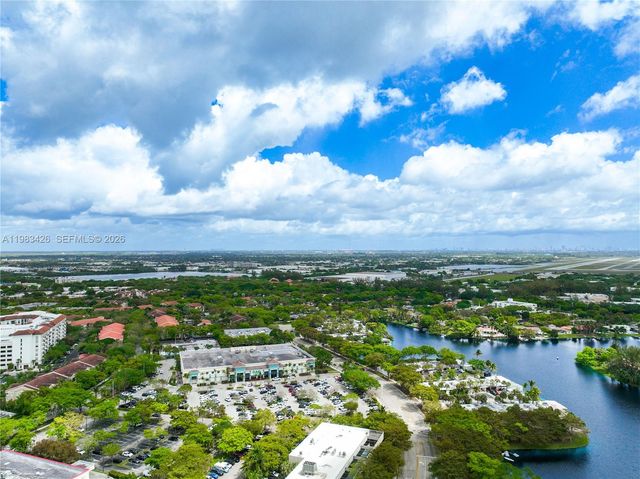 6610 E Miami Lakes Dr, Miami Lakes, FL 33014