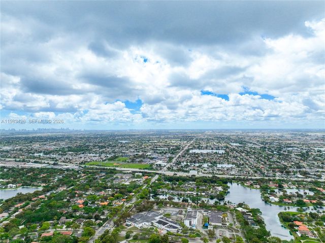 6610 E Miami Lakes Dr, Miami Lakes, FL 33014