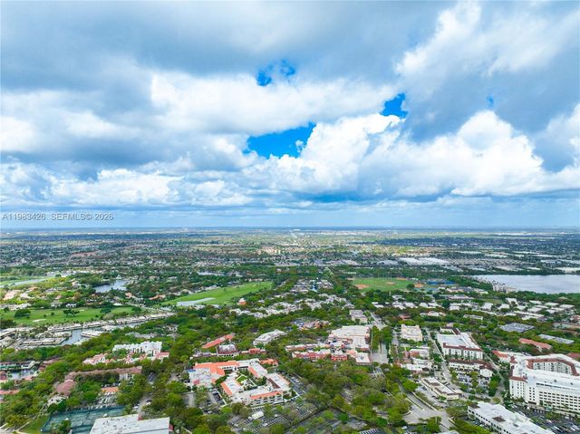 6610 E Miami Lakes Dr, Miami Lakes, FL 33014