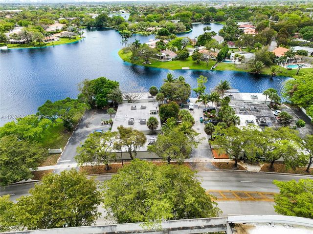 6610 E Miami Lakes Dr, Miami Lakes, FL 33014