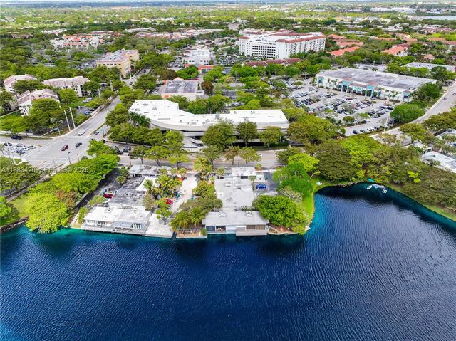 6610 E Miami Lakes Dr, Miami Lakes, FL 33014