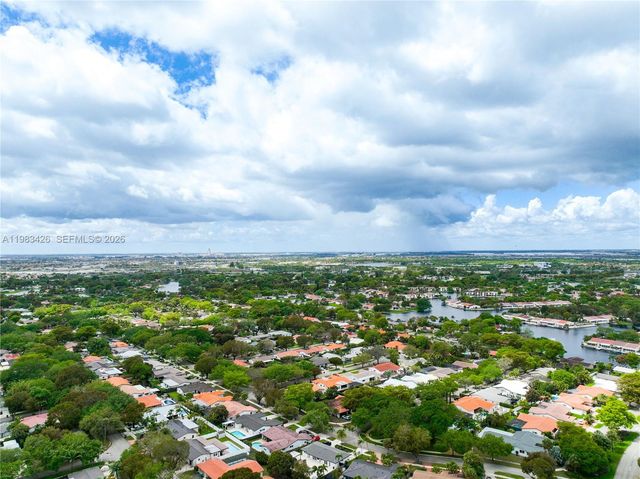 6610 E Miami Lakes Dr, Miami Lakes, FL 33014