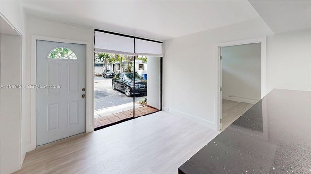 6610 E Miami Lakes Dr, Miami Lakes, FL 33014