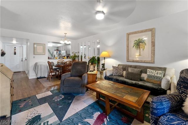 8685 Charter Club CIR 3, Fort Myers, FL 33919