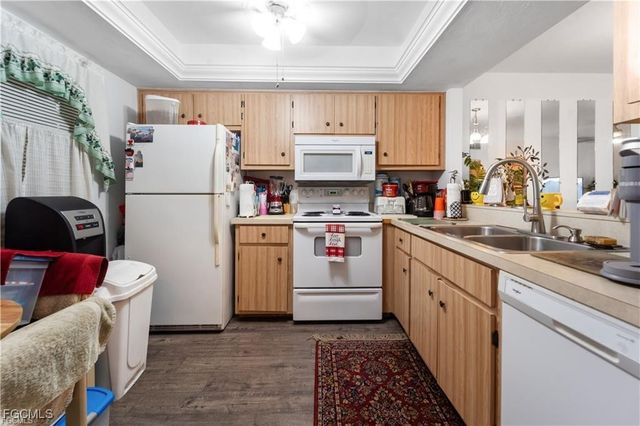 8685 Charter Club CIR 3, Fort Myers, FL 33919