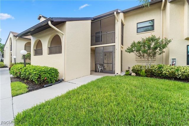 8685 Charter Club CIR 3, Fort Myers, FL 33919