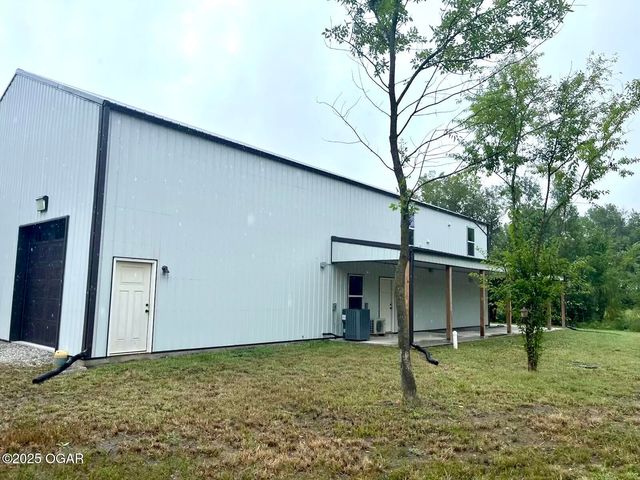 29320 State HWY YY, Carl Junction, MO 64834