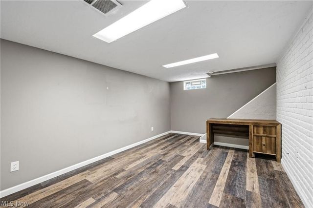 7906 Kenton Avenue, Parma, OH 44129