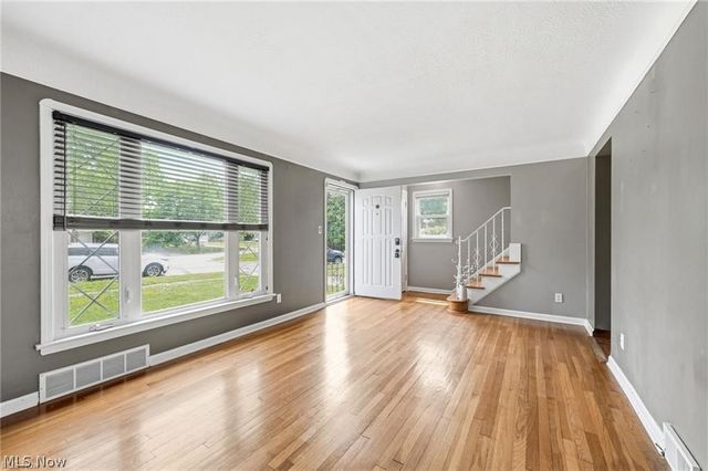 7906 Kenton Avenue, Parma, OH 44129