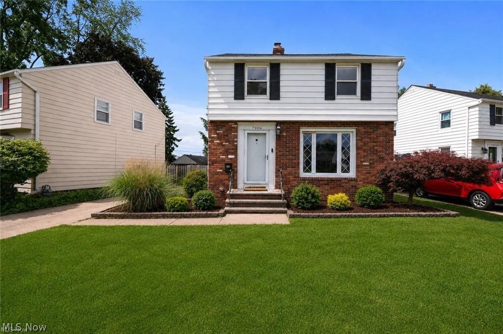 7906 Kenton Avenue, Parma, OH 44129