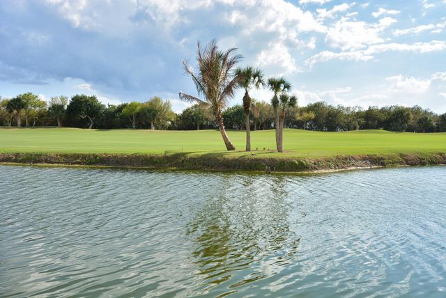 1020 SW Balmoral Trace, Stuart, FL 34997