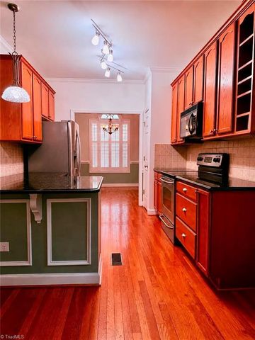 215 Clubmoss Way, Clemmons, NC 27012