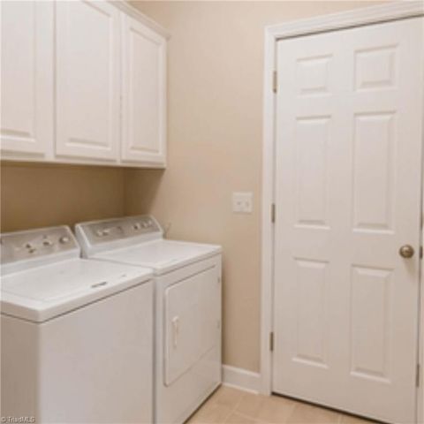 215 Clubmoss Way, Clemmons, NC 27012