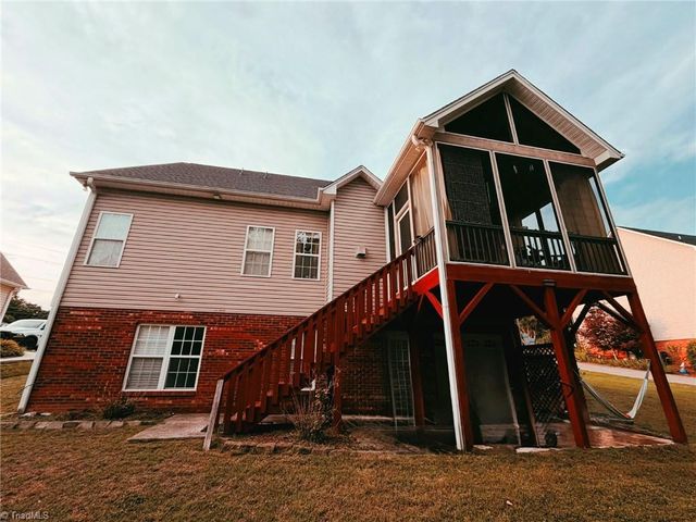 215 Clubmoss Way, Clemmons, NC 27012