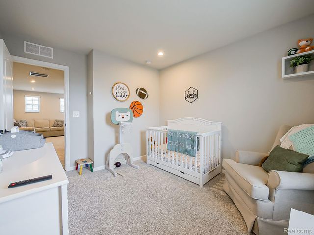 6040 FIELDSTONE Circle, South Lyon, MI 48178